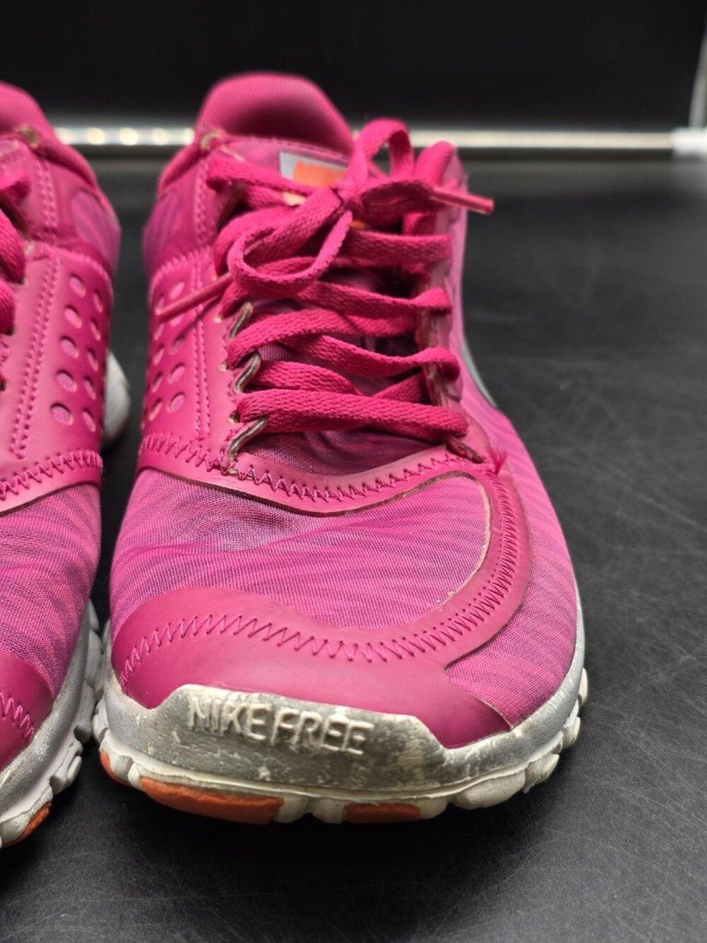 Nike Free 5.0 Shoes Womens Size 9 Pink Mesh Running Sneakers Damaged 511281-502 - Picture 3 of 15